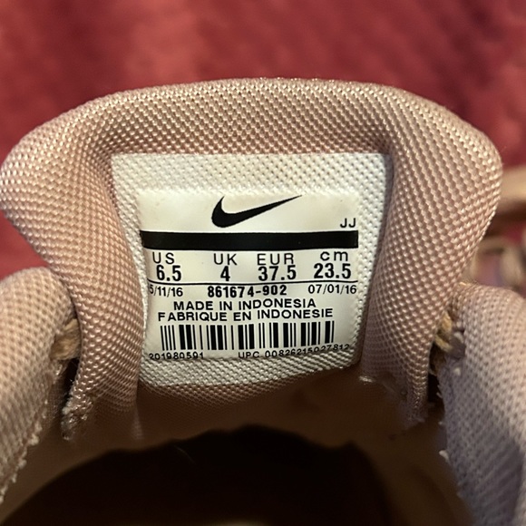 rose gold nike air max thea - Picture 4 of 4